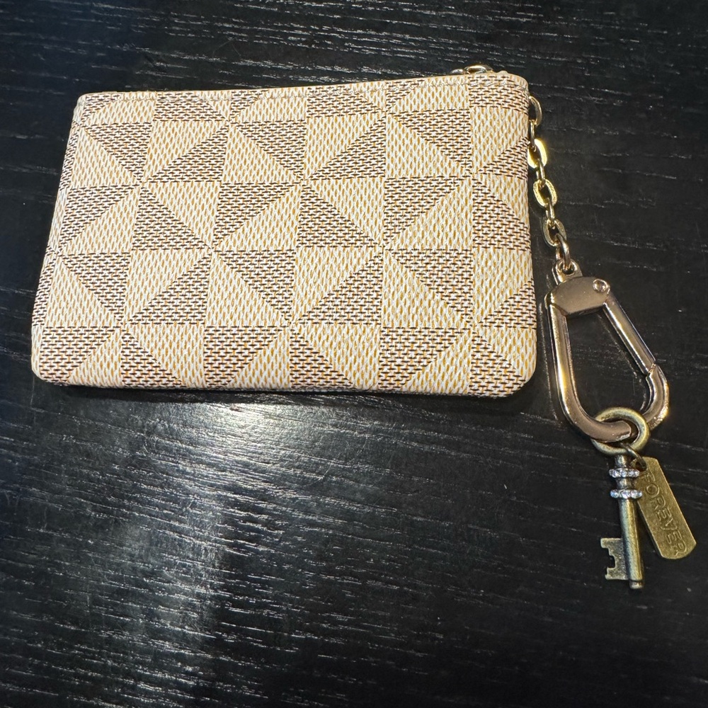 Geometric Patterned Wallet‎ with Keychain and charm.